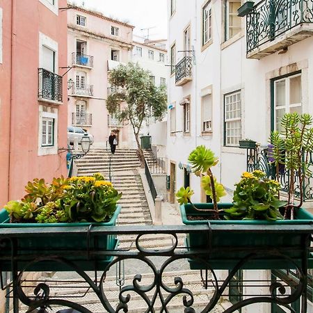 Joivy Charming Apt Near Fado Museum Lisbon Exterior photo